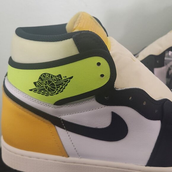 Nike Air Jordan 1 Retro High OG White Black Volt Men’s 11.5 – New w/ Box - Picture 1 of 5